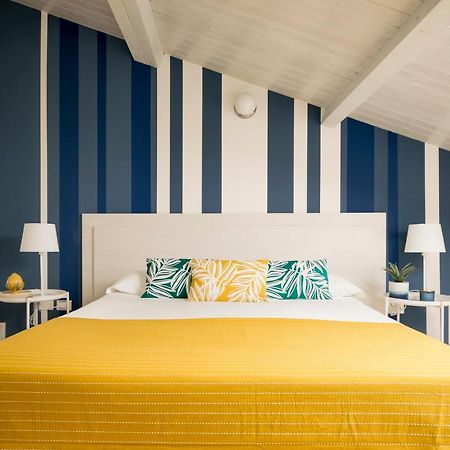 Civico 64 Bed & Breakfast In Mansarda 帕尔米 外观 照片