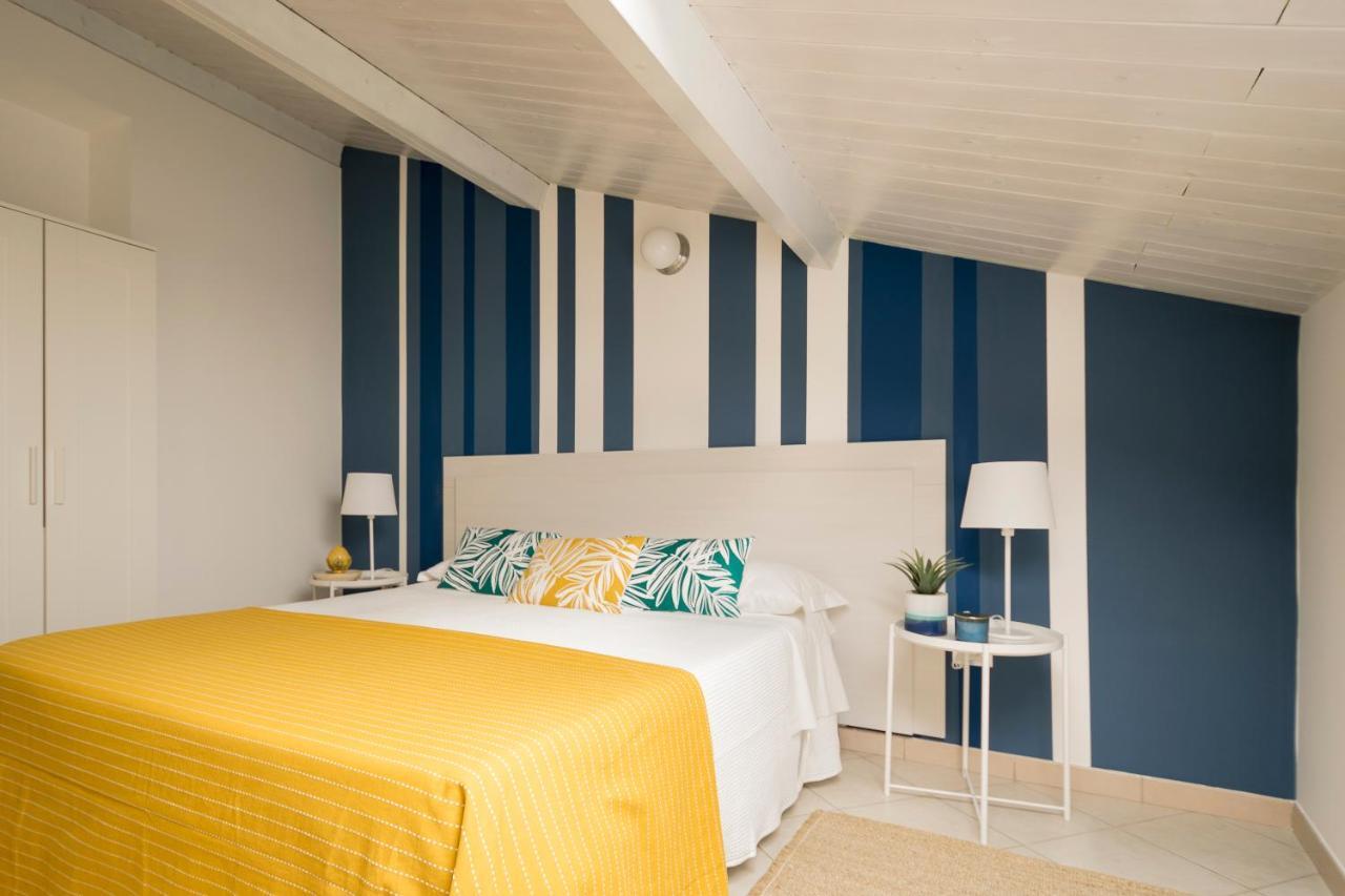 Civico 64 Bed & Breakfast In Mansarda 帕尔米 外观 照片
