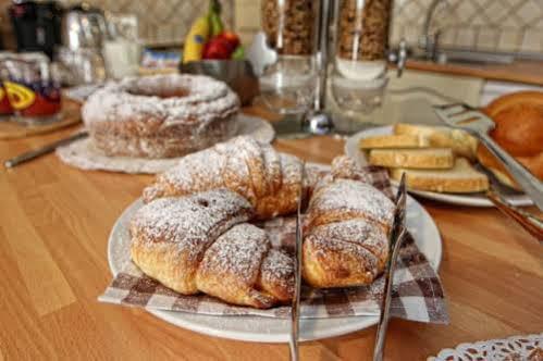Civico 64 Bed & Breakfast In Mansarda 帕尔米 外观 照片